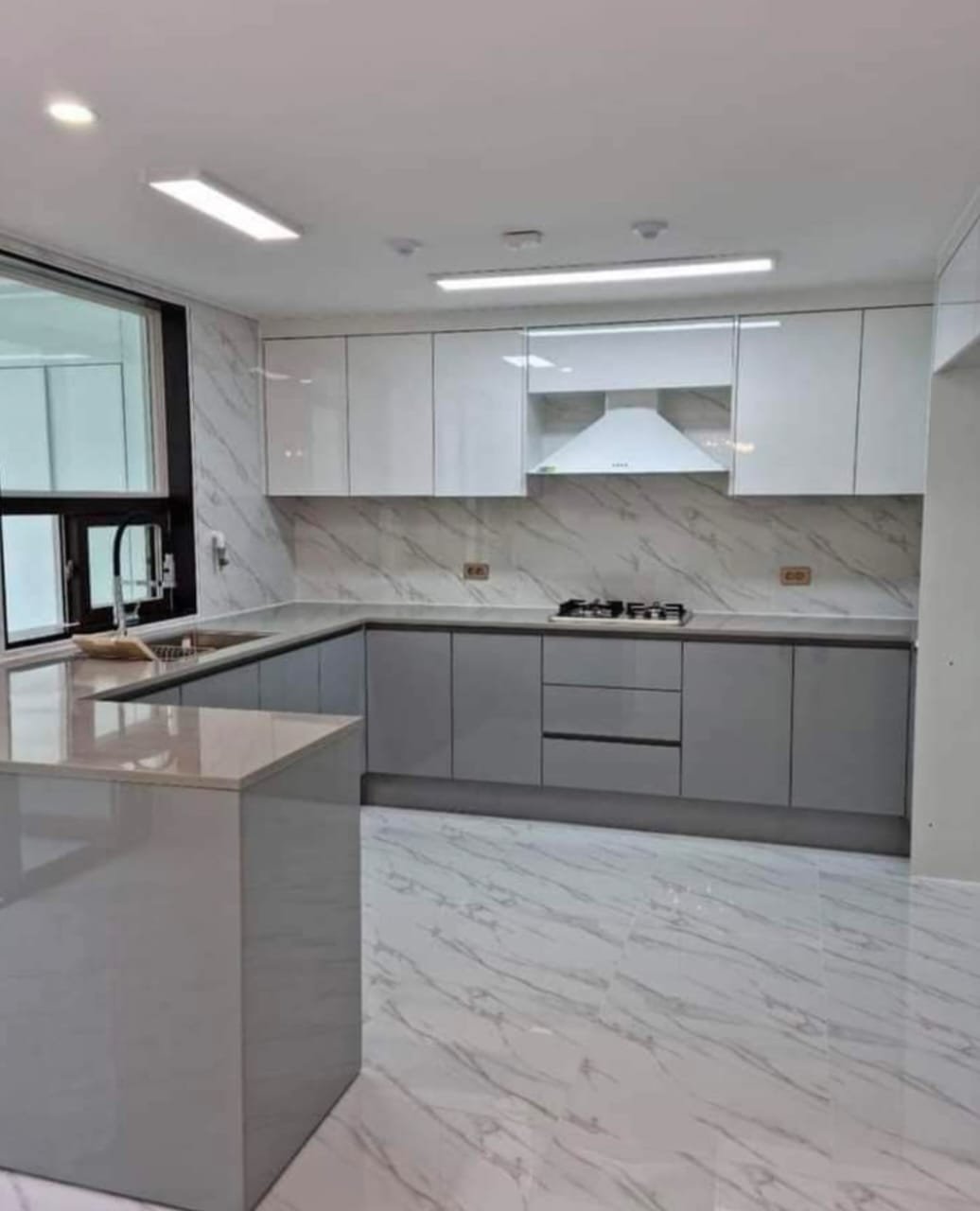 Modern Hall Partition