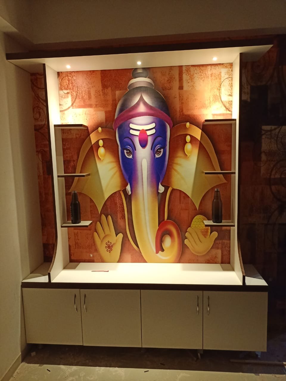 Modern Hall Partition