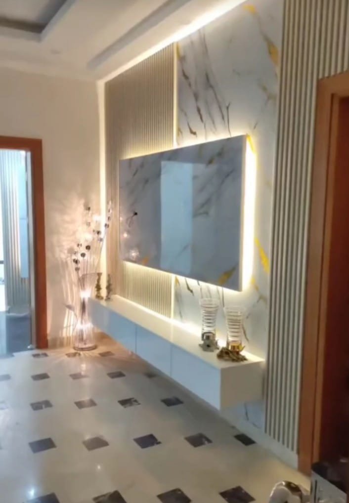 Modern Hall Partition