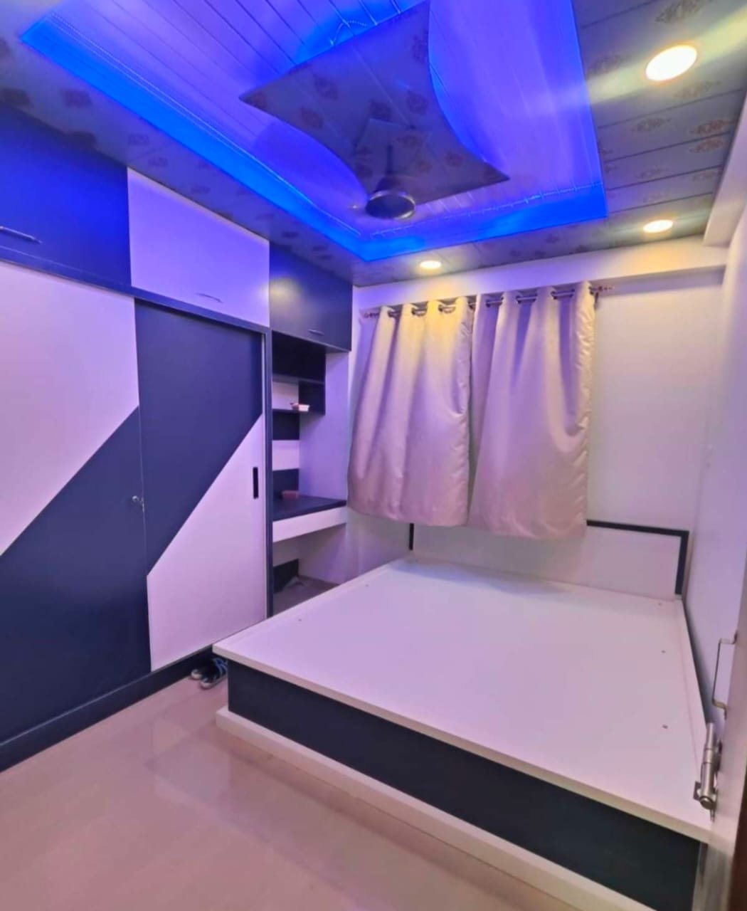 Modern Hall Partition